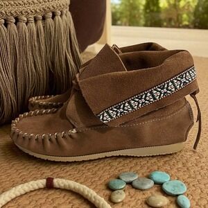 Amimoc Canada Brown Suede Moccasins Tribal Aztec Trim  Ankle Boots Size 6